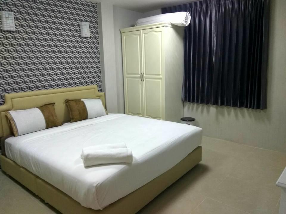 Hotel Hari Om Delhi Darbar Pattaya Esterno foto